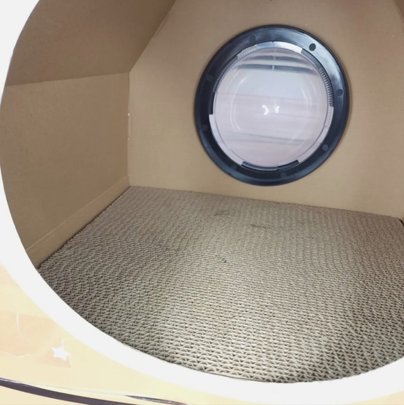 Boots & Barkley Cat Boots Barkley Cat House 2 Story Retro Spaceship